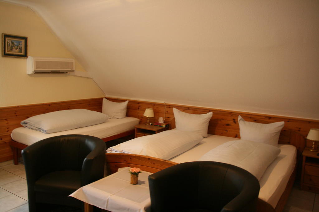 Hotel Restaurant Anna Ramstein-Miesenbach Room photo